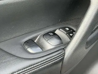 Nissan Rogue 2015 AWD SV 4dr Crossover