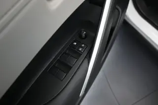 Toyota Corolla Cross 2026 L 4dr Crossover