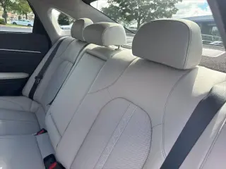 Hyundai SONATA Hybrid 2025 Limited 4dr Sedán