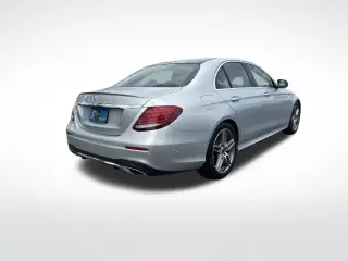 Mercedes-Benz Clase E 2019 E 300 4dr Sedán