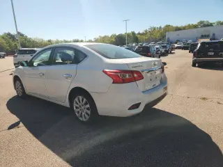 Nissan Sentra 2019 S sedán 4 puertas 6M