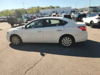 Nissan Sentra 2019 S sedán 4 puertas 6M