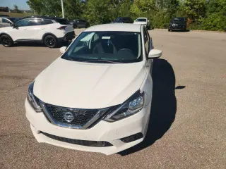 Nissan Sentra 2019 S sedán 4 puertas 6M