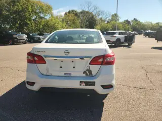 Nissan Sentra 2019 S sedán 4 puertas 6M