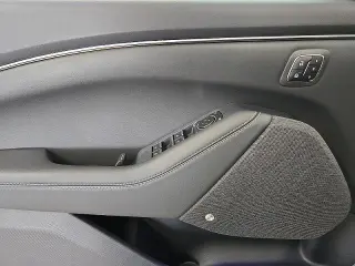 Ford Mustang Mach-E 2024 con tracción en las cuatro ruedas y premium de 4 puertas SUV