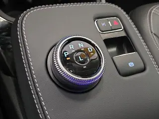 Ford Mustang Mach-E 2024 con tracción en las cuatro ruedas y premium de 4 puertas SUV