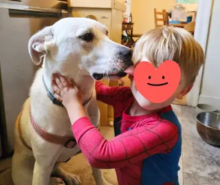 DELILAH LUVS KIDS!