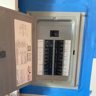 ⚡ Electricista Profesional en California