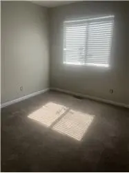 Propiedad de alquiler con 3 dormitorios y 2 baños en Burlington