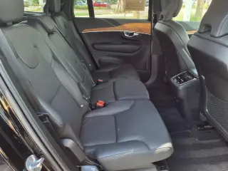 Volvo XC90 2024 4x4 B6 Plus Bright Theme 7-Pasajeros 4p SUV