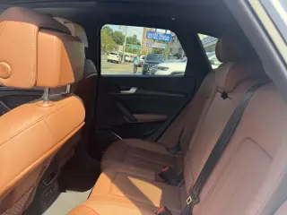 Audi Q5 2023 AWD quattro Premium 40 TFSI 4p SUV