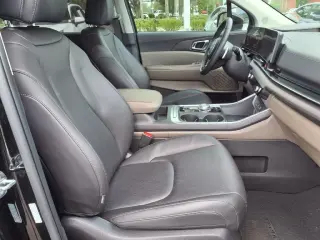 Kia Carnival Híbrido 2025 EX 4p Minivan