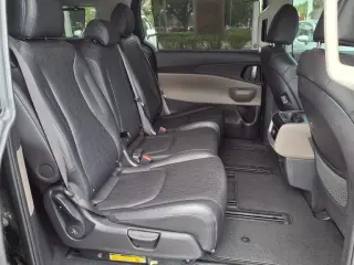 Kia Carnival Híbrido 2025 EX 4p Minivan