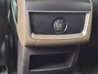 Kia Carnival Híbrido 2025 EX 4p Minivan