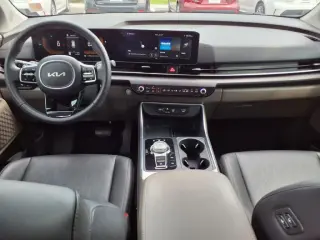 Kia Carnival Híbrido 2025 EX 4p Minivan