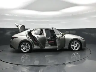 Lexus IS 300 2021 4dr Sedán