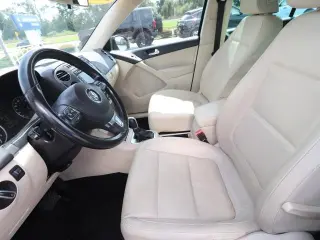 Volkswagen Tiguan 2012 LE 4p SUV