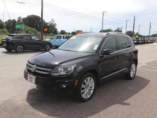 Volkswagen Tiguan 2012 LE 4p SUV