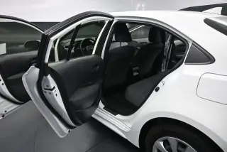 Toyota Corolla Hybrid 2025 LE 4dr Sedan