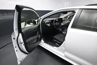 Toyota Corolla Hybrid 2025 LE 4dr Sedan
