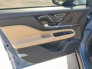 Lincoln Corsair 2023 AWD Reserve 4dr SUV