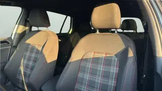 Volkswagen Golf GTI 2017 S 4p Hatchback 6A