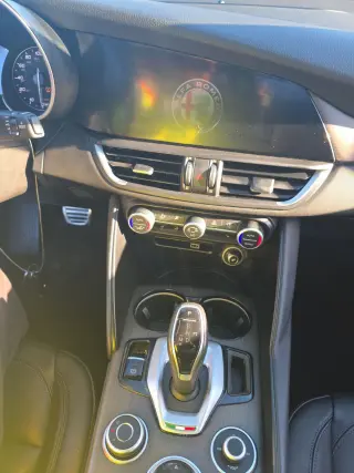 Alfa Romeo Giulia 2023 Ti 4dr Sedán