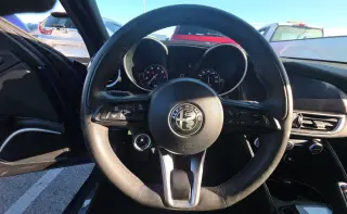 Alfa Romeo Giulia 2023 Ti 4dr Sedán