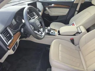Audi Q5 2023 AWD quattro S line Premium 45 TFSI 4dr SUV