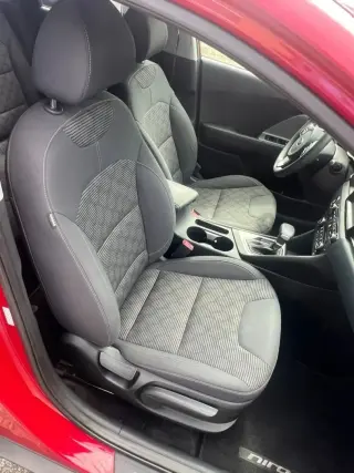 Kia Niro 2017 LX 4p Crossover