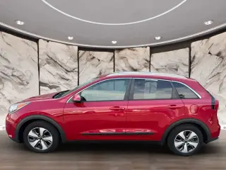 Kia Niro 2017 LX 4p Crossover