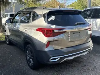 Kia Seltos 2023 S 4p SUV