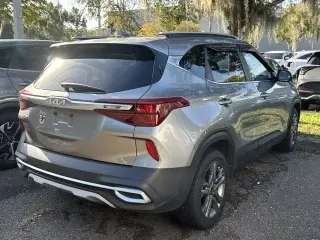 Kia Seltos 2023 S 4p SUV