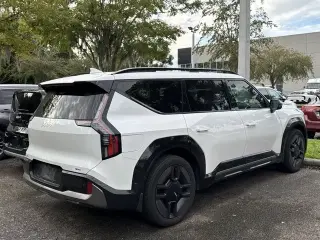 Kia EV9 2024 AWD GT-Line 4dr SUV