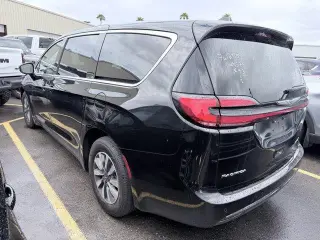 Chrysler Pacifica Plug-In Hybrid 2024 Select 4p Minivan