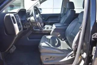 GMC Sierra 1500 2015 4x4 Denali 4p Puerta de Tripulacion 5.8 ft. CB