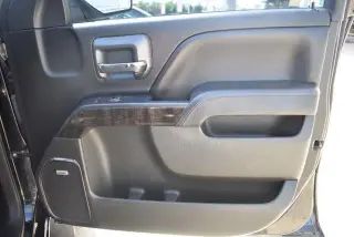 GMC Sierra 1500 2015 4x4 Denali 4p Puerta de Tripulacion 5.8 ft. CB