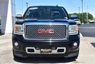 GMC Sierra 1500 2015 4x4 Denali 4p Puerta de Tripulacion 5.8 ft. CB