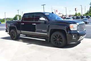GMC Sierra 1500 2015 4x4 Denali 4p Puerta de Tripulacion 5.8 ft. CB