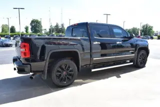 GMC Sierra 1500 2015 4x4 Denali 4p Puerta de Tripulacion 5.8 ft. CB