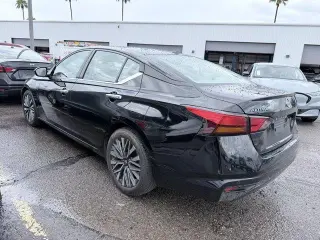 Nissan Altima 2025 2.5 SV, sedán de 4 puertas