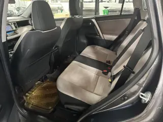 Toyota RAV4 2017 XLE 4dr SUV