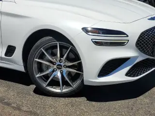Genesis G70 2024 2.5T Standard 4dr Sedán