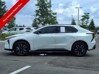 Toyota bZ 2026 XLE Plus 4dr Crossover