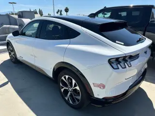 Ford Mustang Mach-E 2023 Premium 4dr SUV
