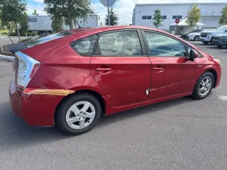 Toyota Prius 2010 I 5 puertas portón trasero