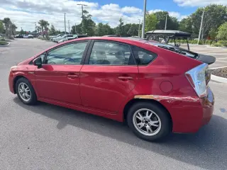Toyota Prius 2010 I 5 puertas portón trasero