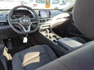 Nissan Altima 2025 2.5 SV Sedán de 4 puertas