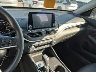 Nissan Altima 2025 2.5 SV Sedán de 4 puertas