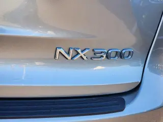 Lexus NX 300 2021 F SPORT Crossover de 4 puertas